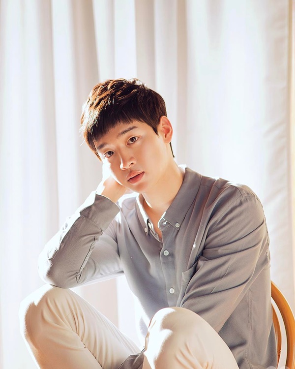 ▲배우 장동윤(사진=클로버컴퍼니)