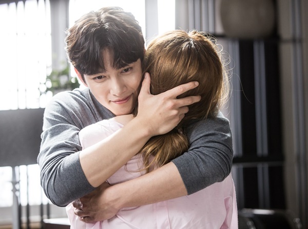 ▲인기를 얻고 있는 SBS 수목드라마 '수상한 파트너' (사진=SBS)