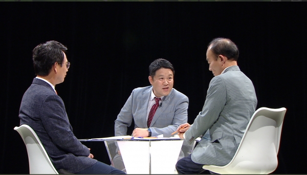 ▲'썰전' 전원책, 유시민, 김구라(출처=JTBC '썰전')