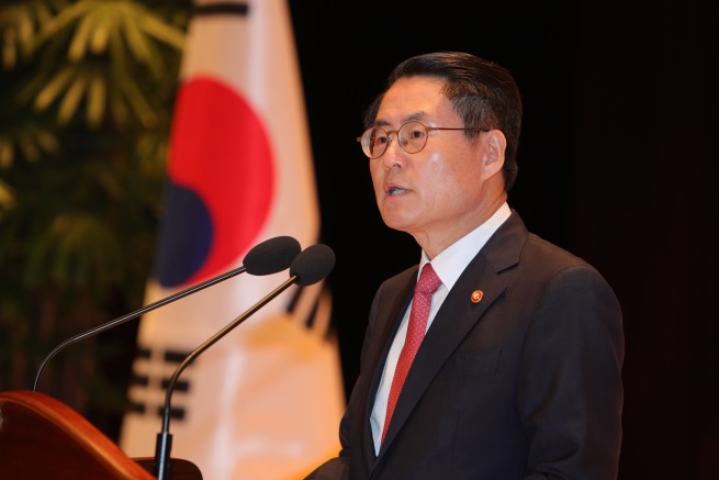 ▲김재수 농림부 장관이 3일 정부세종청사 대강당에서 이임사를 하고 있다.(농림축산식품부)