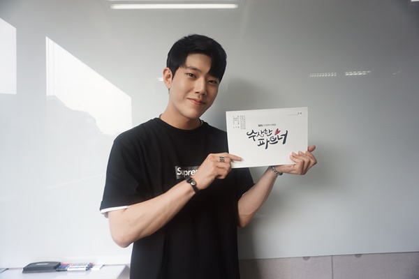 ▲동하(사진=매니지먼트AND)