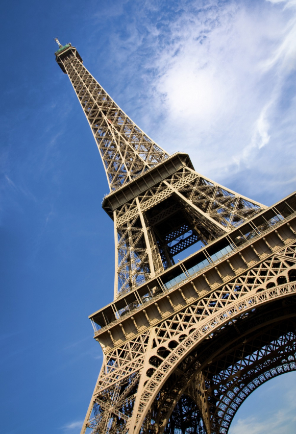 ▲랑세스의 특수코팅제가 적용된 프랑스 파리 에펠탑(사진제공=랑세스)