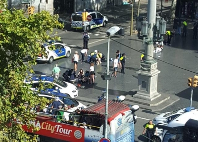 ▲스페인 바르셀로나에서 17일(현지시간) 차량 돌진 테러가 발생했다. (AP/연합뉴스)
