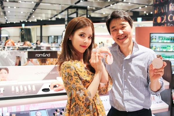 ▲김태욱 대표, 뷰티크리에이터 개코(민새롬)(사진=아이패밀리SC(아이웨딩))