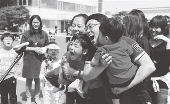 ▲지난해 5월 5월‘어린이날’을 맞아 6천 명의 기아가족이 참석한 가운데 ‘기아가족 축제’가 소하리 공장 일대에서 성황리에 진행됐다. (사진제공=현대차)