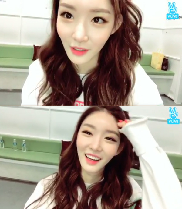 ▲가수 청하(사진=네이버 V LIVE)