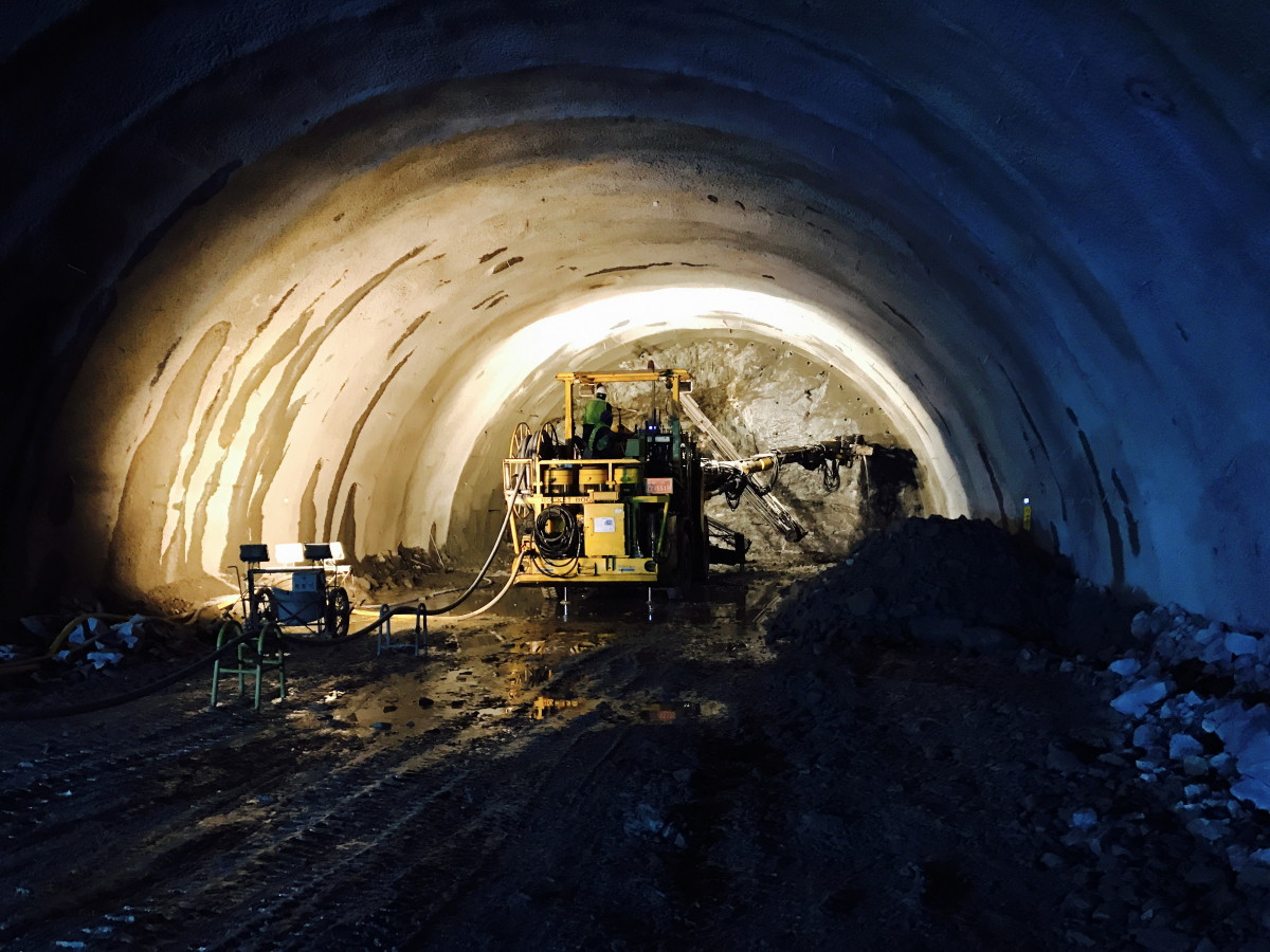 ▲두산건설과 한라가 스타트업 기업 지에스아이엘과 공동으로 개발한 '스마트 건설안전관리 시스템'이 국토교통부로의 건설신기술 제828호로 지정됐다. (사진=두산건설)