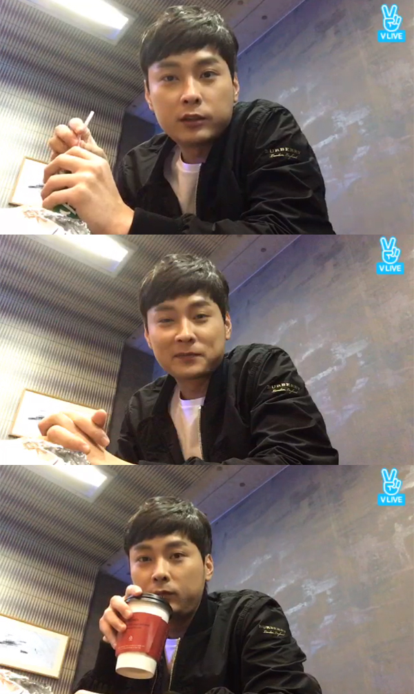 ▲가수 민경훈(사진=네이버 V LIVE)