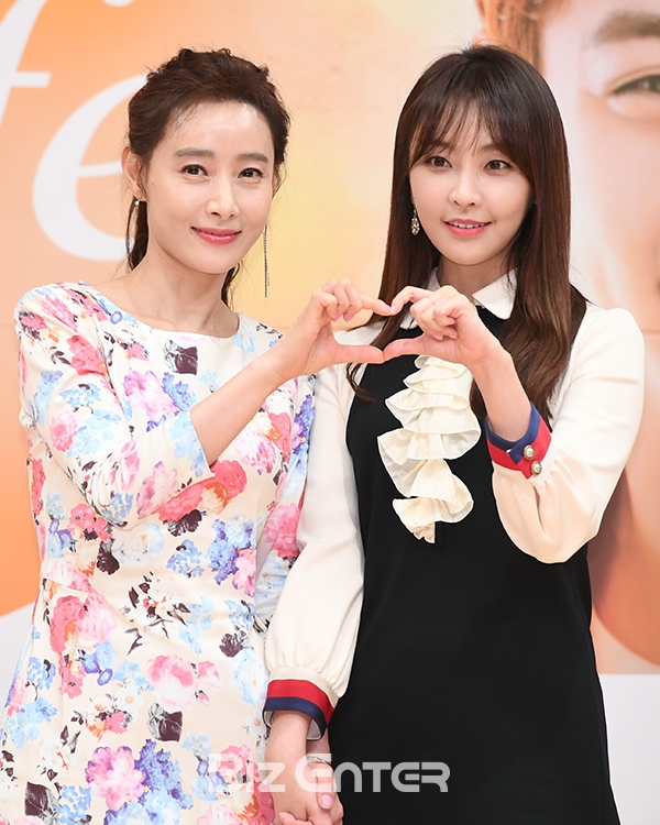 ▲도지원, 정유미(사진=)