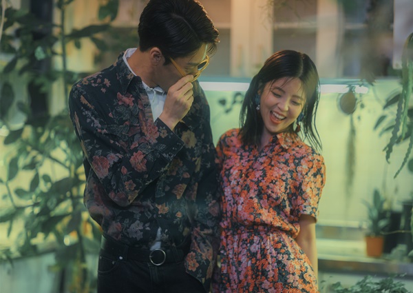 ▲가수 민수(왼쪽)와 혜이니(사진=웰메이드예당)