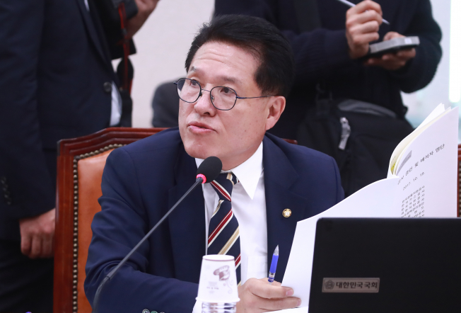 ▲바른정당 정운천 의원이 19일 오후 국회 산업통상자원중소벤처기업위원회에서 열린 국정감사에서 질의하고 있다.(연합뉴스)