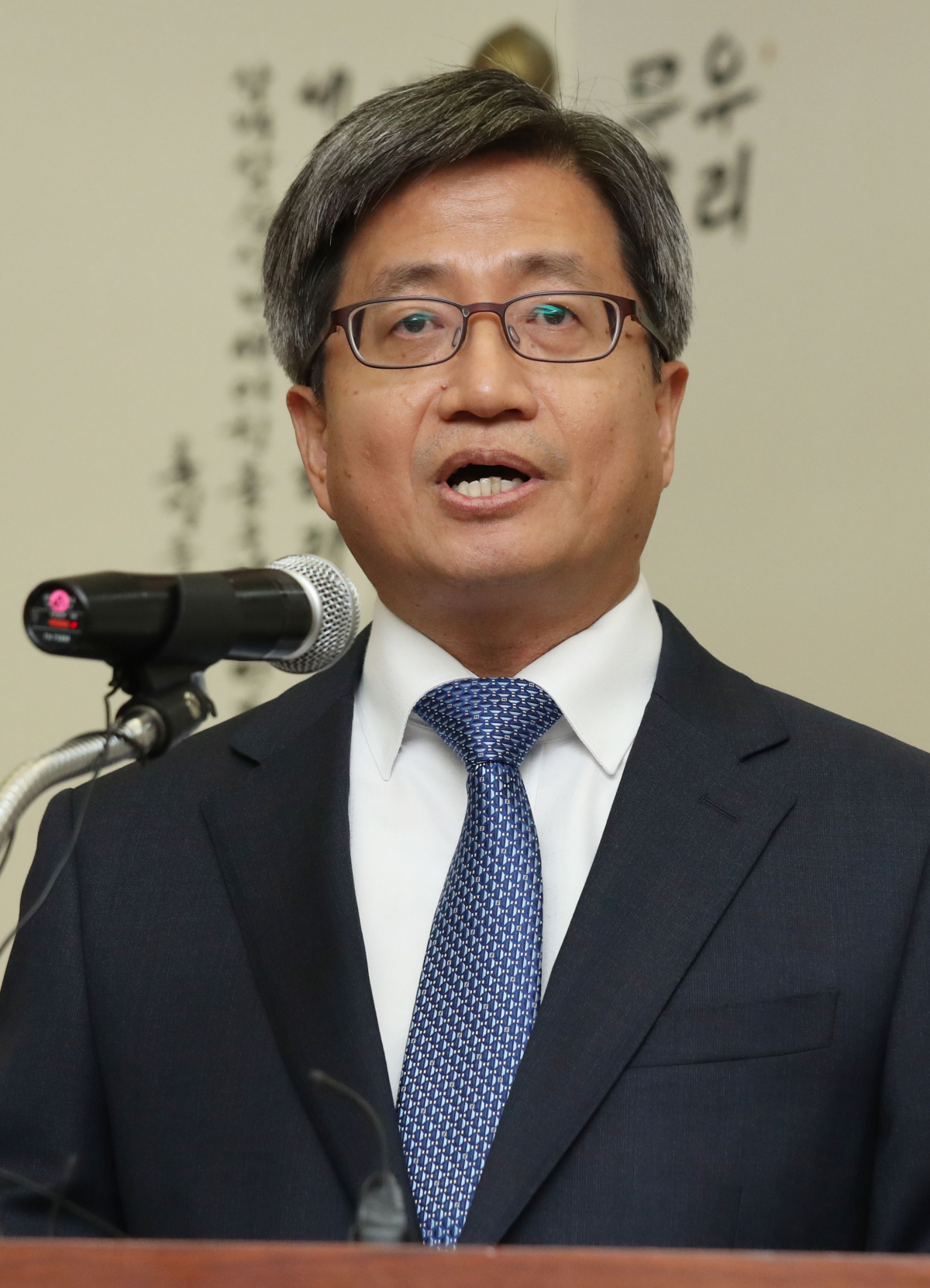 ▲김명수 대법원장이 25일 오후 서울 서초구 대법원에서 열린 취임기념 기자간담회에서 발언하고 있다. (연합뉴스)