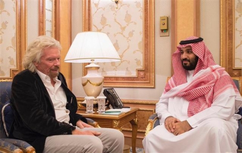 ▲리차드 브랜슨 버진그룹 회장이 모하메드 빈 살만 사우디아라비아 왕세자와 만난 모습을 26일(현지시간) 자신의 트위터에 공개했다. 사진=트위터