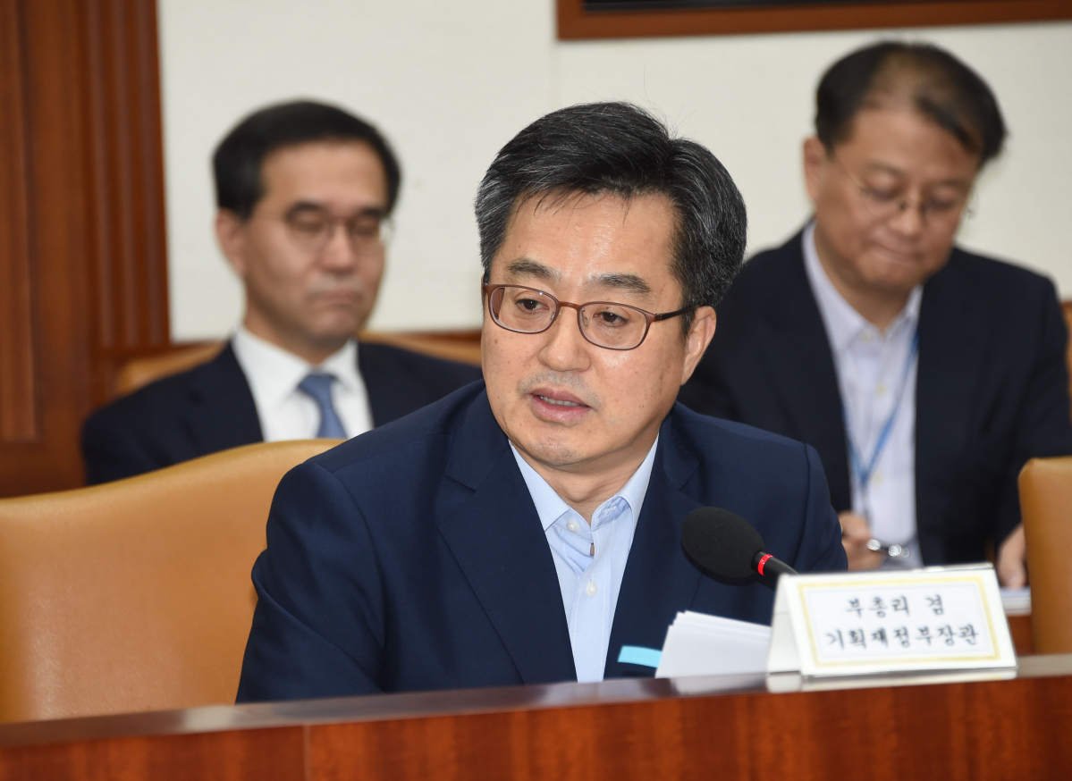 ▲김동연 경제부총리 겸 기획재정부 장관이 3일 광화문 정부서울청사에서 열린 '방한관광시장 활성화 정책간담회'를 주재, 모두발언을 하고 있다.