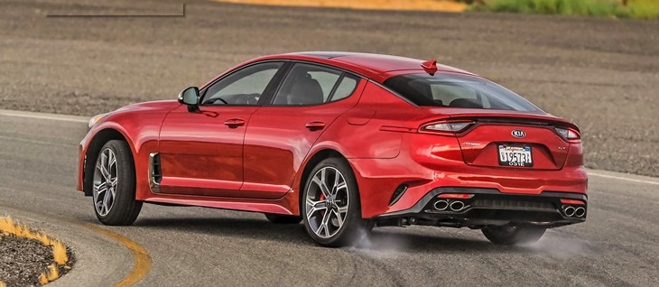 ▲내년 선진국과 신흥국의 동반성장을 바탕으로 자동차 산업이 5.5% 성장할 것으로 전망된다. 사진은 내년부터 본격적인 해외판매에 나서는 기아차 스팅어의 모습. (사진제공=뉴스프레스)