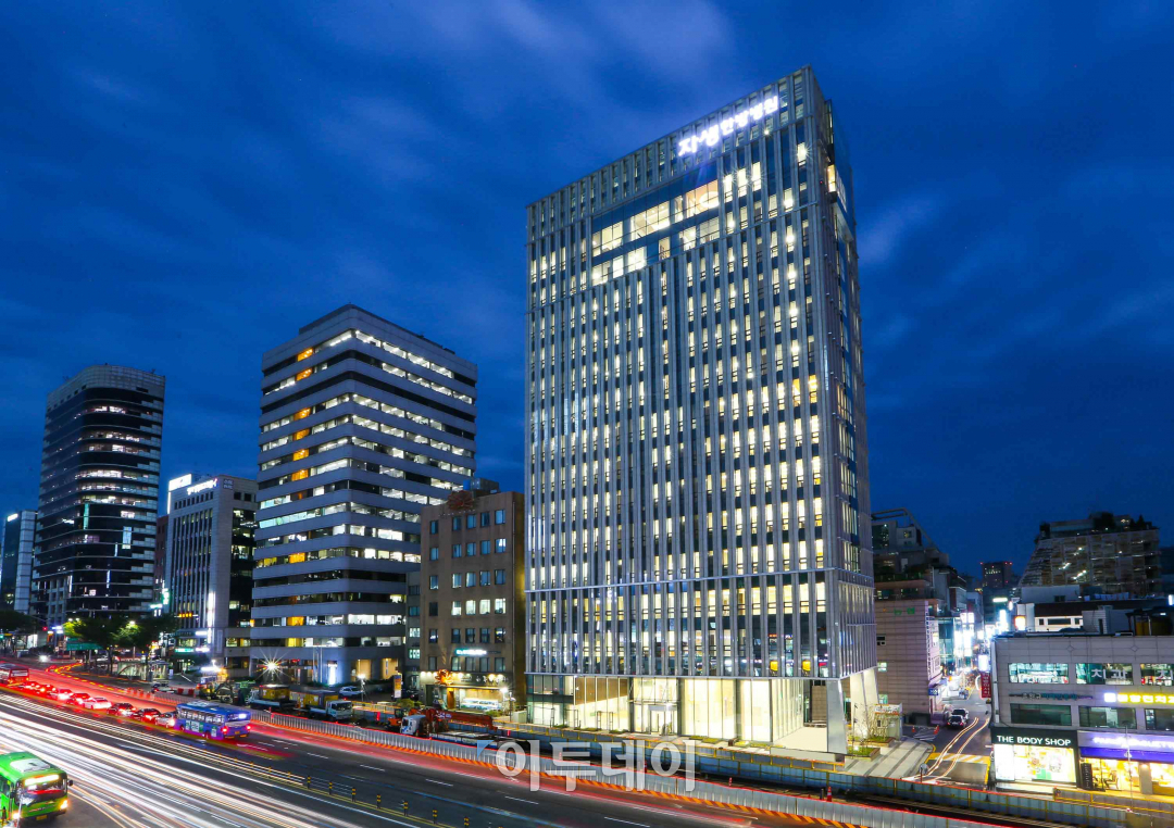 ▲11월 13일 논현동으로 이전하는 자생한방병원 신사옥 전경.