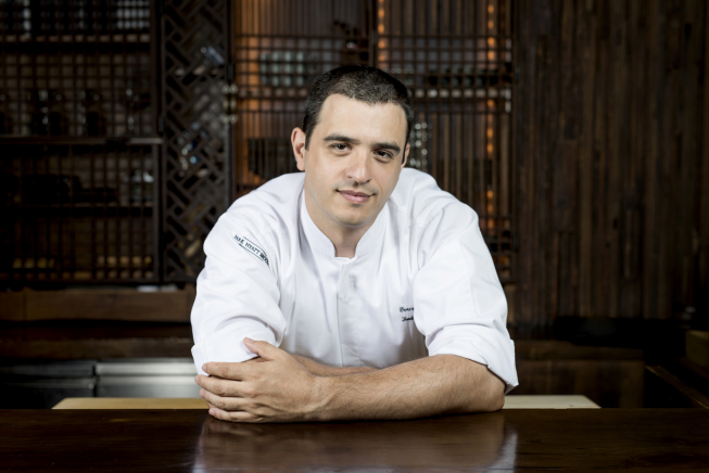 ▲페데리코 하인즈먼(FEDERICO HEINZMANN) 파크 하얏트 서울 총주방장이 가쓰오부시 빼빼로를 개발한 일화를 전했다.(사진제공=파크 하얏트 서울 )