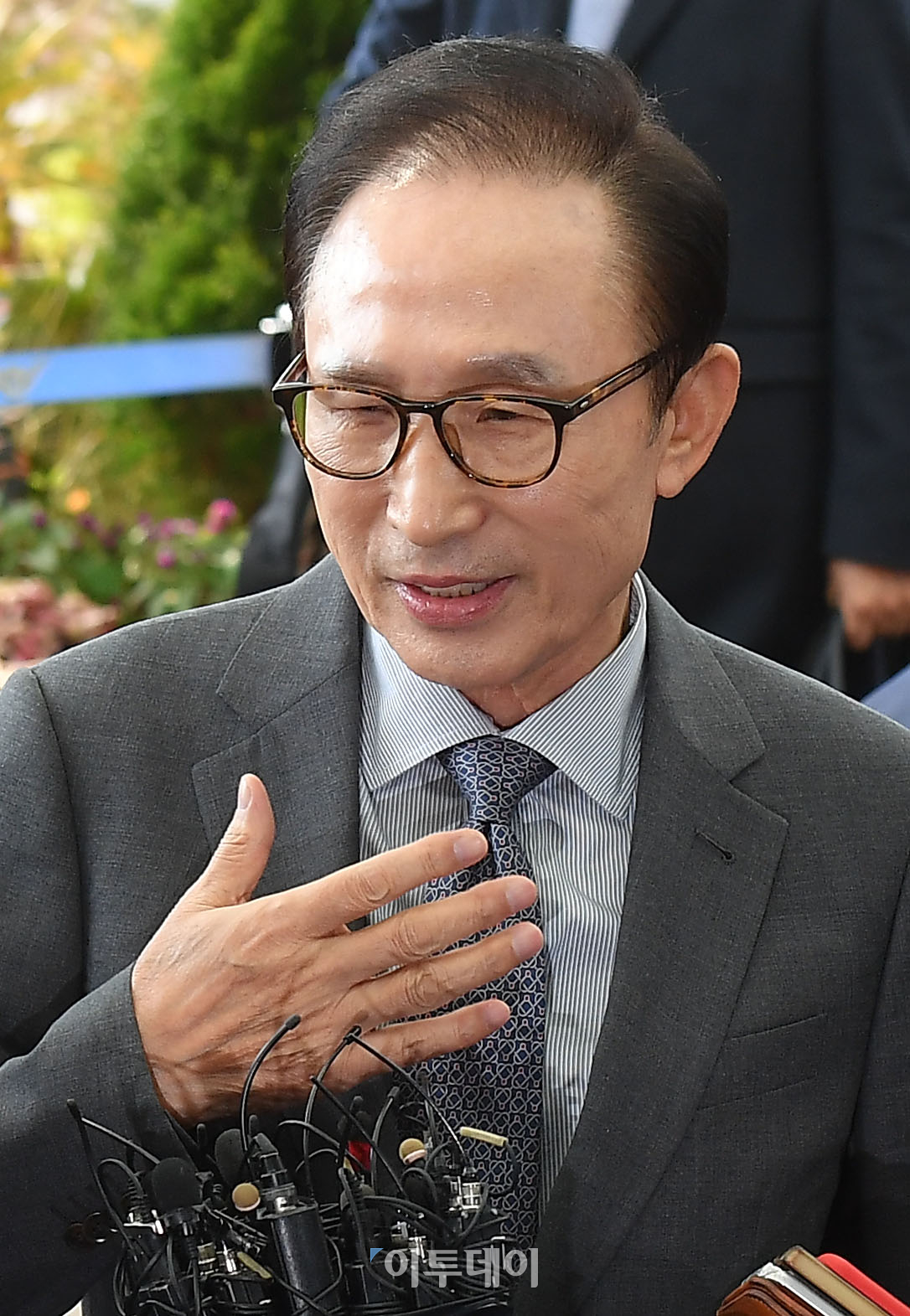 ▲'적폐청산' 관련 입장 밝히는 이명박 전 대통령.(이동근 기자 foto@)