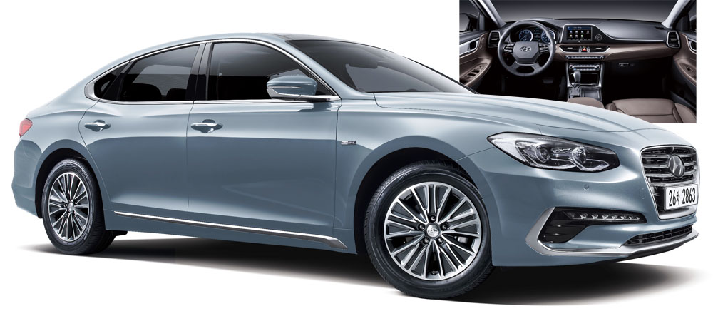 ▲<YONHAP PHOTO-1605> 현대차, 2018년형 그랜저 하이브리드 출시    (서울=연합뉴스) 현대자동차가 고속도로 주행보조를 도입하고 텔레매틱스 서비스인 블루링크를 기본 적용하는 등 최신 사양을 확대 적용해 상품성을 더욱 높인 2018년형 그랜저, 그랜저 하이브리드를 출시한다고 6일 전했다.    현대차 브랜드로는 최초로 2018년형 그랜저와 그랜저 하이브리드에 적용되는 고속도로 주행보조는 고속도로 주행 시 차간거리 제어, 차선유지, 정지 후 재출발, 속도제한 구간별 속도 자동 조절 등의 기능이 포함된 첨단 주행보조 기술로 이제까지 제네시스 브랜드에만 적용됐던 최고급 사양이다. 사진은 2018년형 그랜저 하이브리드. 2017.11.6 [현대자동차 제공=연합뉴스]    photo@yna.co.kr/2017-11-06 08:57:21/<저작권자 ⓒ 1980-2017 ㈜연합뉴스. 무단 전재 재배포 금지.>