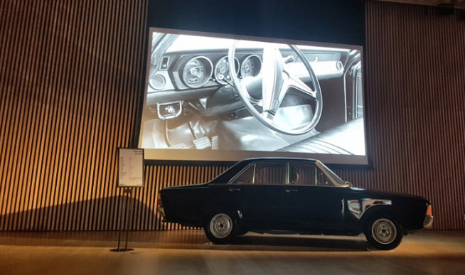 ▲현대차가 1969년 조립생산했던 포드 20M이 행사장에 모습을 드러냈다. 현대차가 원형에 가깝게 보존하고 있는 중이다. (사진제공=현대차)