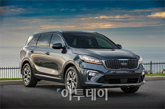 ▲기아차가 LA오토쇼를 통해 더 뉴 쏘렌토를 선보였다. (사진제공=기아차)