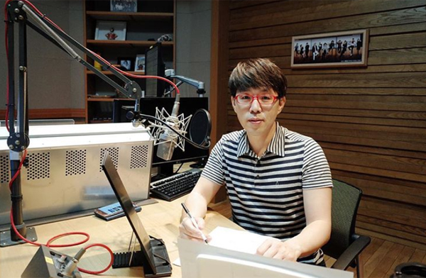 ▲영화평론가 이동진(사진=MBC FM4U)