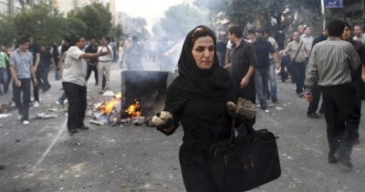 ▲지난 달 28일(현지시간) 이란 마슈하드에서 시작한 시위가 전국으로 확대됐다. 테헤란/AP연합뉴스
