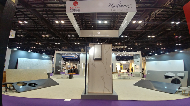 ▲롯데첨단소재가 이달 9~11일(현지시간) 미국 올랜도에서 개최된 미국 최대 주방 및 욕실산업 박람회인 KBIS 2018에 참가했다. 롯데첨단소재의 KBIS 전시부스 전경.(사진제공=롯데첨단소재)