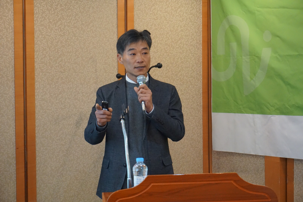 ▲김선태 유니맥스정보시스템 대표가 23일 기자간담회를 열고 상장계획을 설명하고 있다.(제공=유니맥스정보시스템)