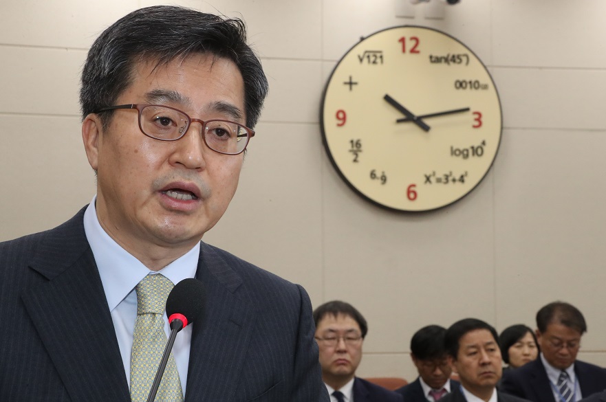 ▲김동연 경제부총리가 25일 국회에서 열린 4차 산업혁명 특별위원회 전체회의에서 업무보고하고 있다. (연합뉴스)