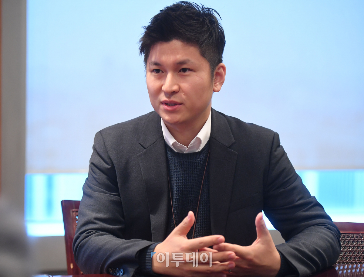 ▲양철욱 신한금융투자 FICC상품부 과장은 투자자라면 반드시 채권에 주목해야 한다고 강조했다. (이동근 기자 foto@)