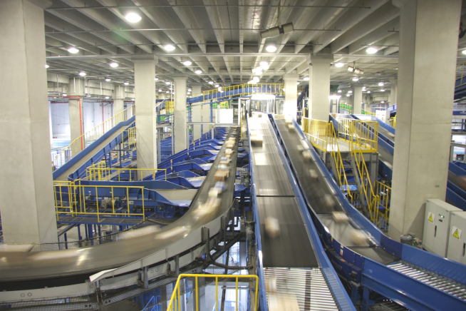 ▲한진 동서울 허브터미널 자동분류기