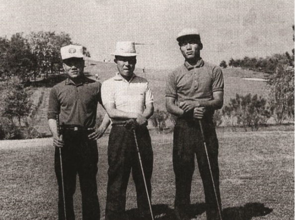 ▲1960년대 대회에 출전했던 전 KPGA 회장 한장상 고문, 고 박명출 고문, 이일안 고문(왼쪽부터)(사진=KPGA)