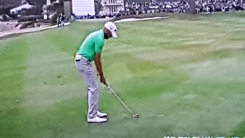 ▲세컨드 샷 지점에서 다시 샷을 하는 메리트(사진=SBS골프채널 TV 쵤영)