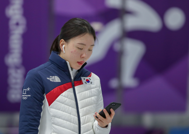 ▲5일 강릉 스피드스케이팅장에서 스피드스케이팅 대표팀 노선영이 훈련하며 마음을 가다듬고 있다.(연합뉴스)