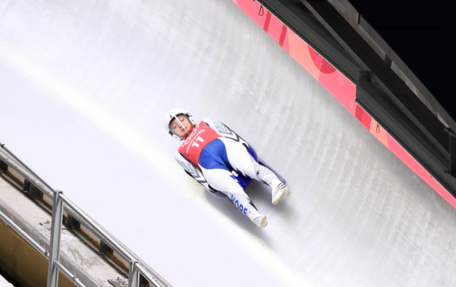 ▲8일 강원도 평창군 슬라이딩센터에서 대한민국 루지 여자 대표 아일린 크리스티나 프리쉐가 질주하고 있다.(연합뉴스)
