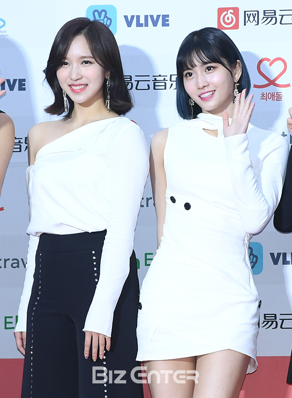 ▲트와이스 미나, 모모(사진=고아라 기자 iknow@)