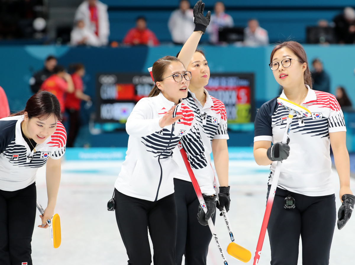 ▲한국 컬링 여자 대표팀이 20일 오후 강릉컬링센터에서 열리는 '2018 평창 동계올림픽' 컬링 여자 예선에서 미국과 맞대결을 펼친다.(연합뉴스)