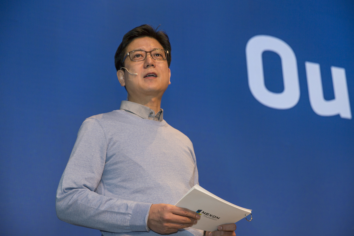 ▲김정욱 넥슨재단 이사장이 ‘사회공헌 비전 발표’ 간담회에 참석해 앞으로의 계획에 대해 설명하고 있다. (넥슨코리아)