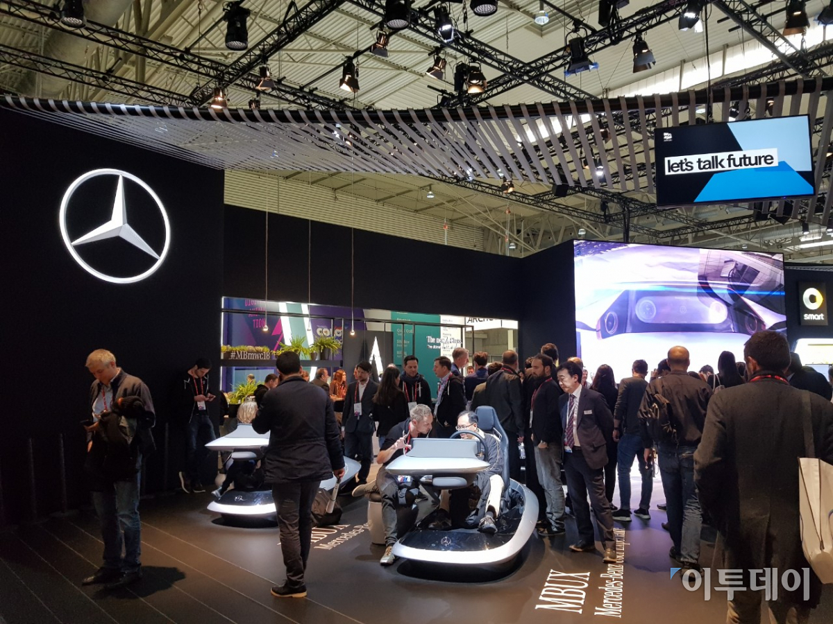 ▲벤츠의 차세대 엔포테인먼트 시스템 '엠벅스'.(사진=송영록 기자 syr@)