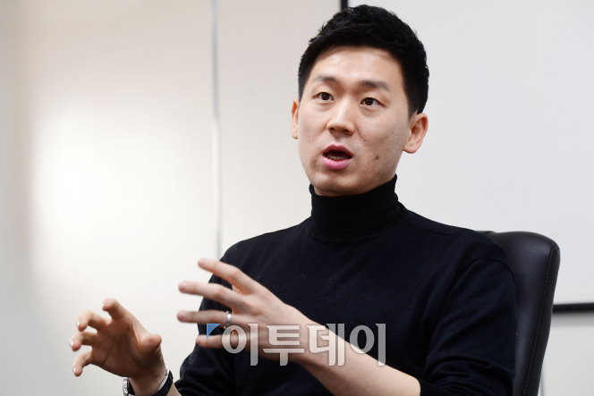 ▲김성은 씨는 국내 게임 개발 환경에 대해 “자율성은 배제되고, 경직된 상업성만 남았다”고 쓴소리를 했다. 그가 한국을 떠나 스웨덴 게임업체로 떠난 이유이기도 하다. (고이란 기자 photoeran@)