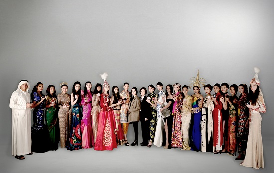 ▲사진=김민지 루이앤레이 대표, 김시은 부사장(가운데)과 2018 평창올림픽 홍보모델들