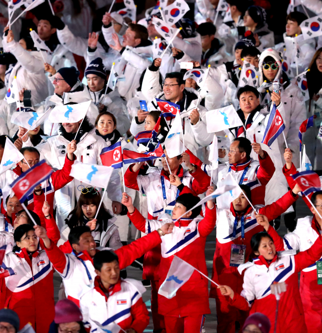 ▲25일 강원도 평창 올림픽스타디움에서 열린 2018 평창동계올림픽 폐회식에 남북 선수들이 나란히 입장하고 있다.(사진제공=연합뉴스)