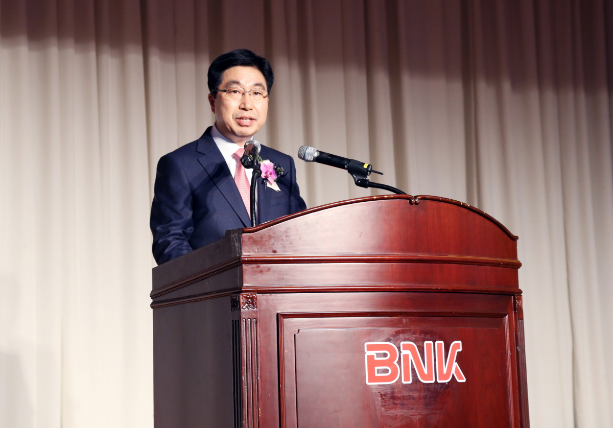 ▲20일 오후 BNK경남은행은 본점 대강당에서 황윤철(56) 신임 경남은행장 취임식이 열리고 있다.(사진제공=BNK경남은행)