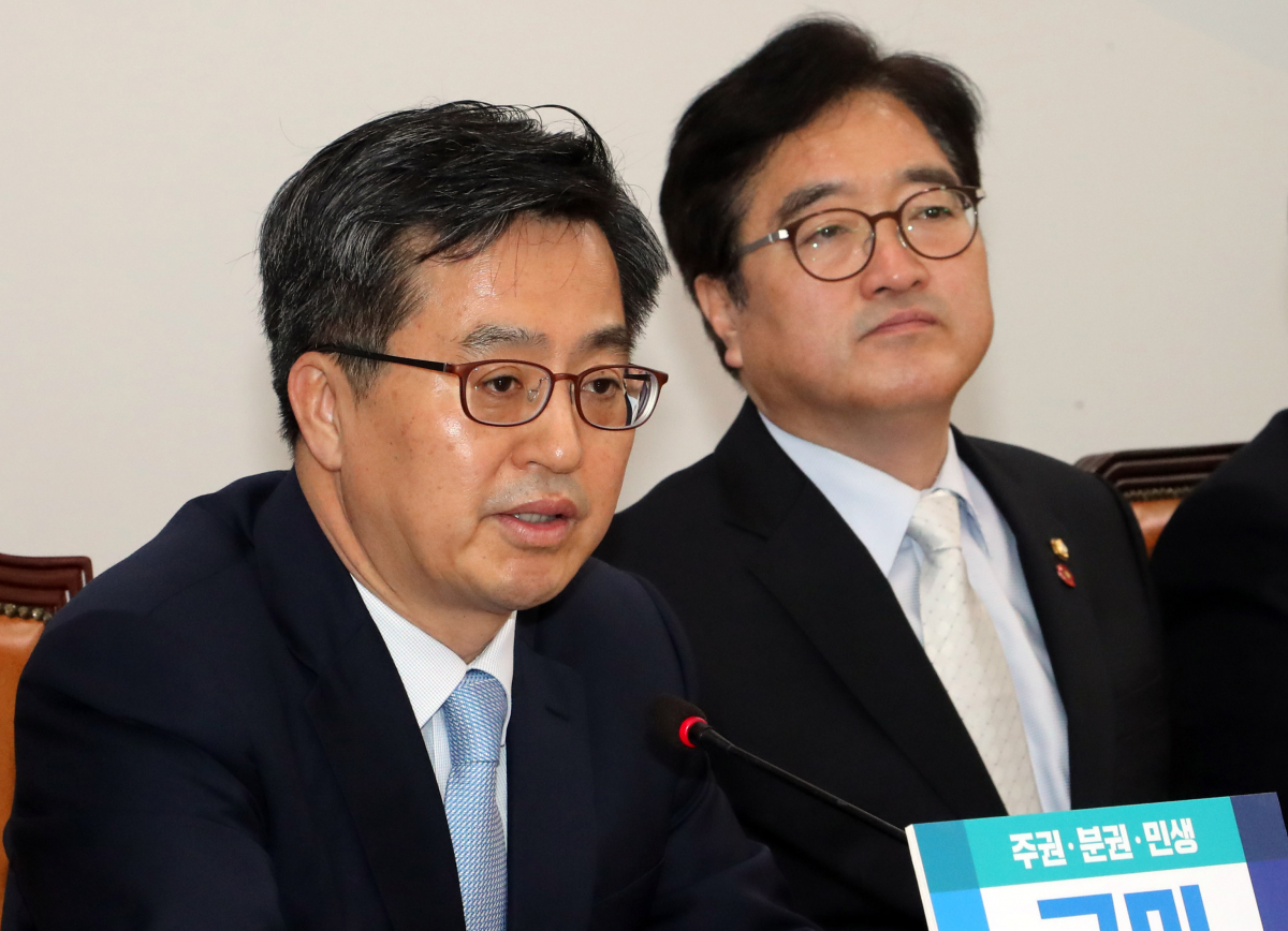 ▲29일 추경과 관련해 국회를 예방한 김동연 경제부총리 겸 기획재정부장관이 더불어민주당 우원식 원내대표를 만난 자리에서 발언하고 있다.(연합뉴스)