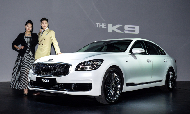 ▲기아차는 3일 서울 그랜드 인터컨티넨탈 서울 파르나스에서 기아차 관계자와 자동차 담당 기자단 등이 참석한 가운데 공식 출시 행사를 갖고 THE K9의 본격적인 판매에 돌입했다. (사진제공=기아차)