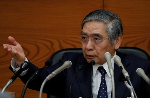 ▲구로다 하루히코 일본은행(BOJ) 총재가 9일(현지시간) 기자회견을 열고 두 번째 임기의 목표를 설명하고 있다. 도쿄/로이터연합뉴스
