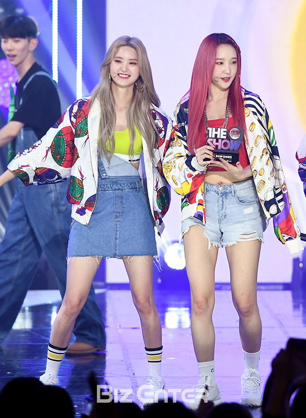 ▲이엑스아이디 정화, 하니(사진=고아라 기자 iknow@)