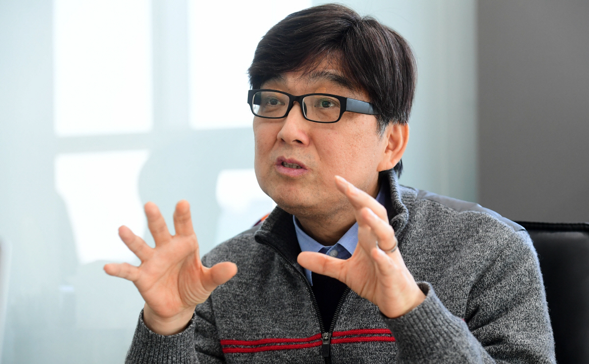 ▲박대원 상가정보연구소장이 서울 서초구 사무실에서 이투데이와 인터뷰를 하고 있다. 고이란 기자 photoeran@