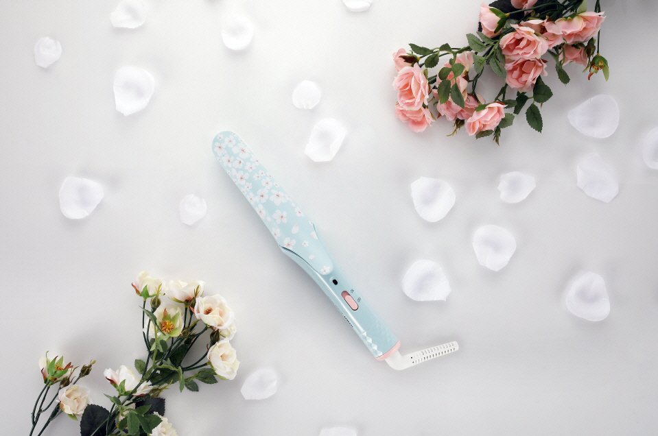 ▲유닉스 블루밍시리즈 헤어스타일러.